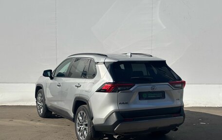 Toyota RAV4, 2020 год, 3 350 000 рублей, 7 фотография