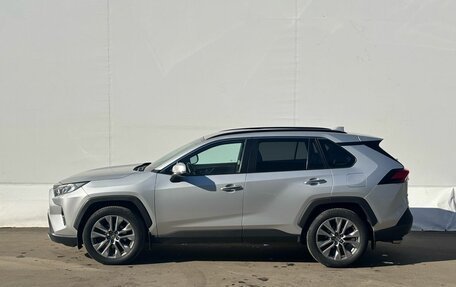 Toyota RAV4, 2020 год, 3 350 000 рублей, 8 фотография