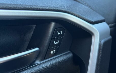 Toyota RAV4, 2020 год, 3 350 000 рублей, 15 фотография