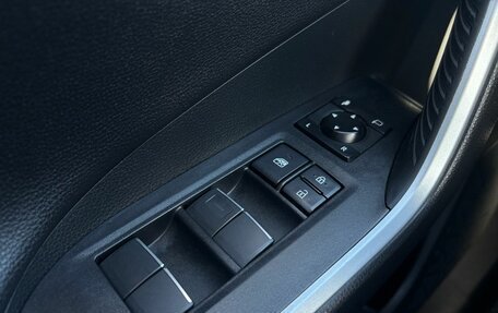 Toyota RAV4, 2020 год, 3 350 000 рублей, 16 фотография