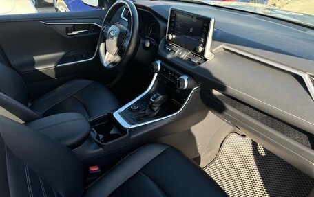 Toyota RAV4, 2020 год, 3 350 000 рублей, 19 фотография