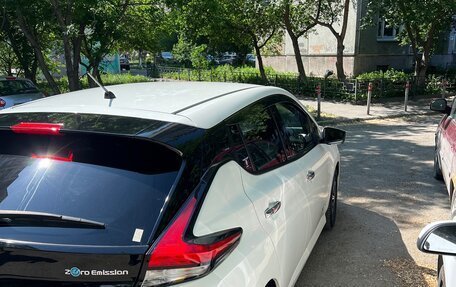 Nissan Leaf II, 2019 год, 1 600 000 рублей, 6 фотография