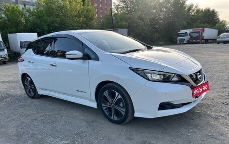 Nissan Leaf II, 2019 год, 1 600 000 рублей, 2 фотография
