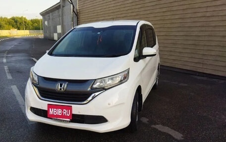 Honda Freed II, 2016 год, 1 350 000 рублей, 2 фотография