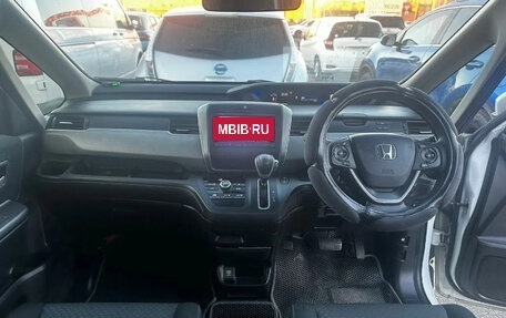 Honda Freed II, 2016 год, 1 350 000 рублей, 16 фотография