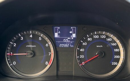 Hyundai Solaris II рестайлинг, 2015 год, 725 000 рублей, 12 фотография