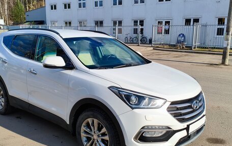 Hyundai Santa Fe III рестайлинг, 2017 год, 2 700 000 рублей, 1 фотография