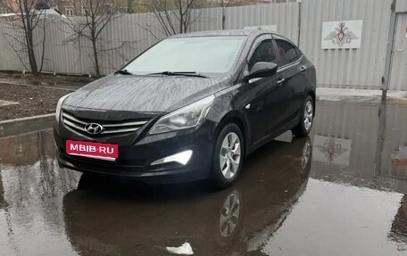 Hyundai Solaris II рестайлинг, 2016 год, 990 000 рублей, 1 фотография