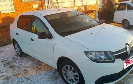 Renault Logan II, 2018 год, 570 000 рублей, 3 фотография