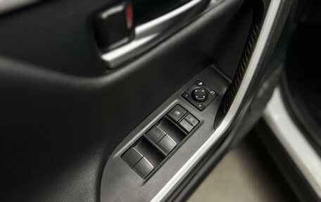 Toyota RAV4, 2020 год, 3 000 000 рублей, 16 фотография