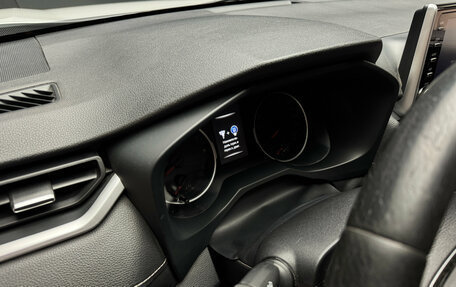 Toyota RAV4, 2020 год, 3 000 000 рублей, 21 фотография