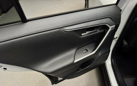 Toyota RAV4, 2020 год, 3 000 000 рублей, 23 фотография