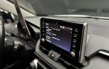 Toyota RAV4, 2020 год, 3 000 000 рублей, 26 фотография