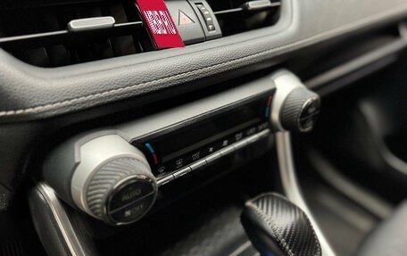 Toyota RAV4, 2020 год, 3 000 000 рублей, 20 фотография