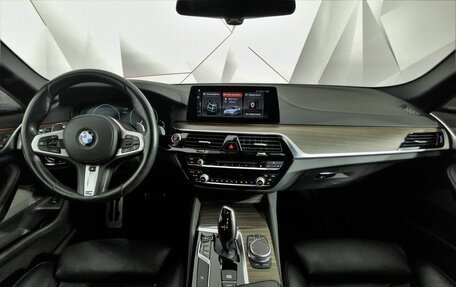 BMW 5 серия, 2018 год, 4 550 000 рублей, 9 фотография