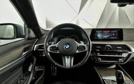 BMW 5 серия, 2018 год, 4 550 000 рублей, 13 фотография