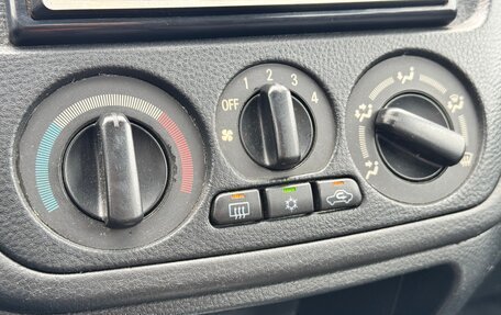 Mitsubishi Lancer IX, 2005 год, 365 000 рублей, 13 фотография