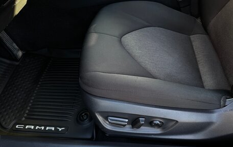Toyota Camry, 2019 год, 2 500 000 рублей, 14 фотография