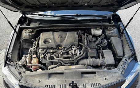 Toyota Camry, 2019 год, 2 500 000 рублей, 18 фотография