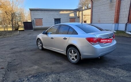 Chevrolet Cruze II, 2010 год, 400 000 рублей, 2 фотография