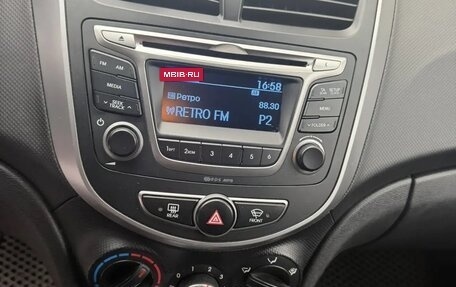 Hyundai Solaris II рестайлинг, 2016 год, 990 000 рублей, 12 фотография