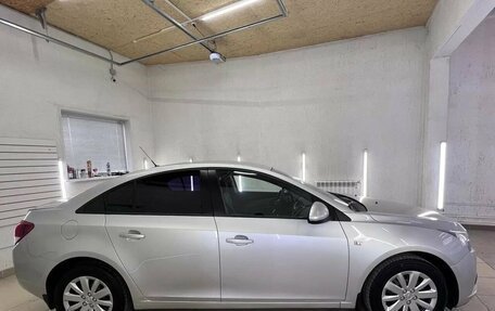 Chevrolet Cruze II, 2011 год, 898 000 рублей, 5 фотография