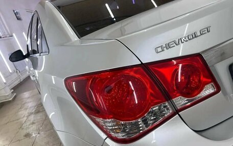 Chevrolet Cruze II, 2011 год, 898 000 рублей, 3 фотография