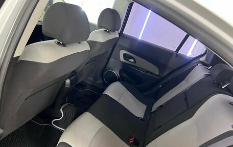 Chevrolet Cruze II, 2011 год, 898 000 рублей, 30 фотография