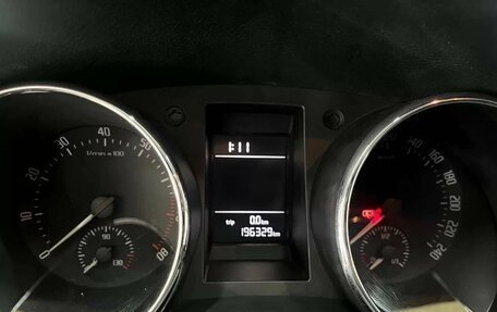 Skoda Yeti I рестайлинг, 2014 год, 1 159 000 рублей, 22 фотография