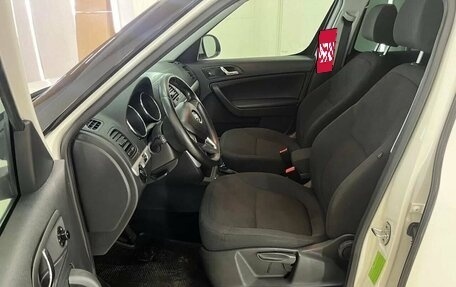 Skoda Yeti I рестайлинг, 2014 год, 1 159 000 рублей, 25 фотография