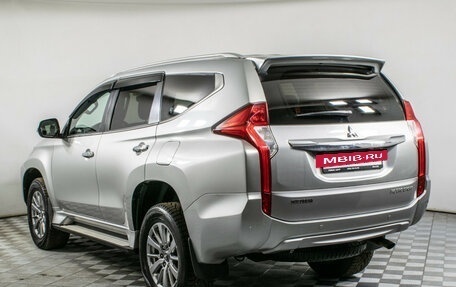 Mitsubishi Pajero Sport III рестайлинг, 2017 год, 2 985 000 рублей, 7 фотография