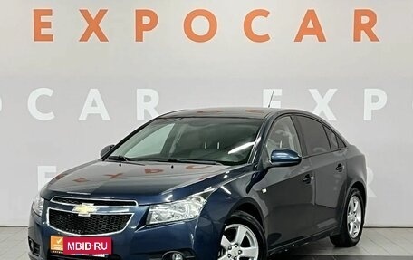 Chevrolet Cruze II, 2010 год, 633 000 рублей, 3 фотография