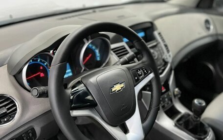 Chevrolet Cruze II, 2010 год, 633 000 рублей, 11 фотография