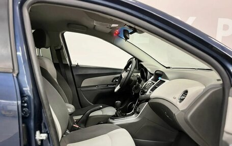 Chevrolet Cruze II, 2010 год, 633 000 рублей, 16 фотография