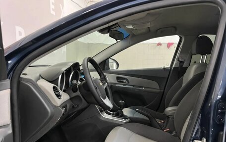 Chevrolet Cruze II, 2010 год, 633 000 рублей, 14 фотография