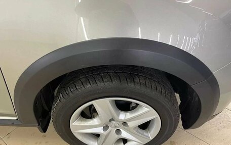 Renault Sandero II рестайлинг, 2015 год, 889 000 рублей, 13 фотография