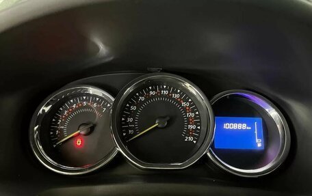 Renault Sandero II рестайлинг, 2015 год, 889 000 рублей, 22 фотография