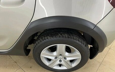 Renault Sandero II рестайлинг, 2015 год, 889 000 рублей, 31 фотография