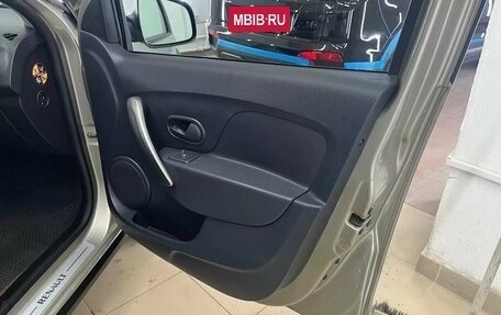 Renault Sandero II рестайлинг, 2015 год, 889 000 рублей, 38 фотография