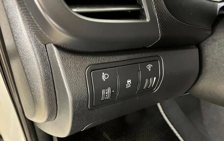 Hyundai Solaris II рестайлинг, 2011 год, 889 000 рублей, 19 фотография