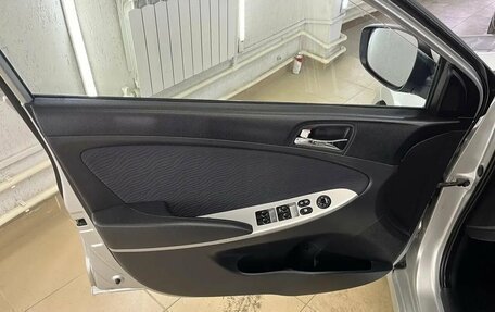 Hyundai Solaris II рестайлинг, 2011 год, 889 000 рублей, 17 фотография