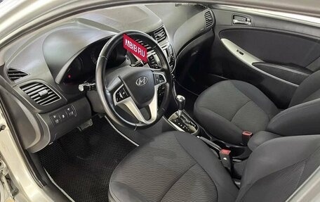 Hyundai Solaris II рестайлинг, 2011 год, 889 000 рублей, 16 фотография