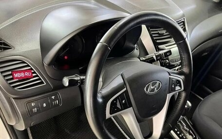 Hyundai Solaris II рестайлинг, 2011 год, 889 000 рублей, 18 фотография