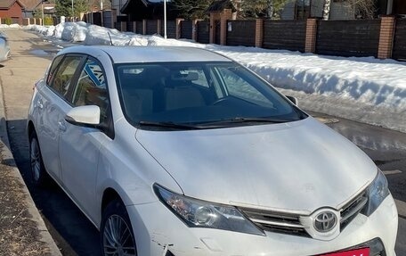 Toyota Auris II, 2013 год, 1 190 000 рублей, 2 фотография