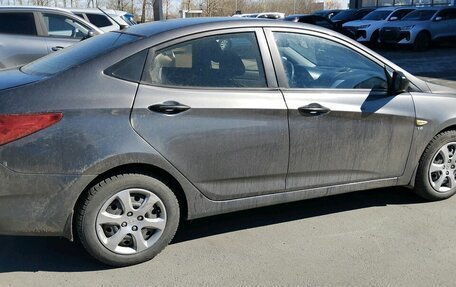 Hyundai Solaris II рестайлинг, 2013 год, 726 000 рублей, 7 фотография