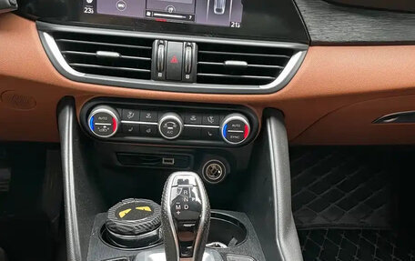 Alfa Romeo Giulia II, 2022 год, 4 595 999 рублей, 15 фотография