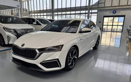 Skoda Octavia IV, 2022 год, 2 200 000 рублей, 1 фотография