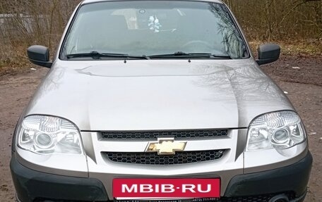 Chevrolet Niva I рестайлинг, 2018 год, 870 000 рублей, 2 фотография