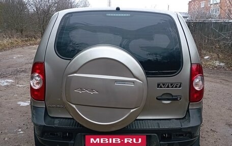 Chevrolet Niva I рестайлинг, 2018 год, 870 000 рублей, 4 фотография