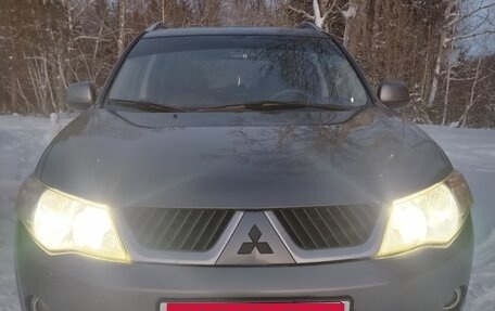Mitsubishi Outlander III рестайлинг 3, 2008 год, 1 200 000 рублей, 4 фотография